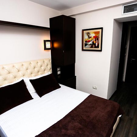 Hotel Town House Tirana Exterior photo