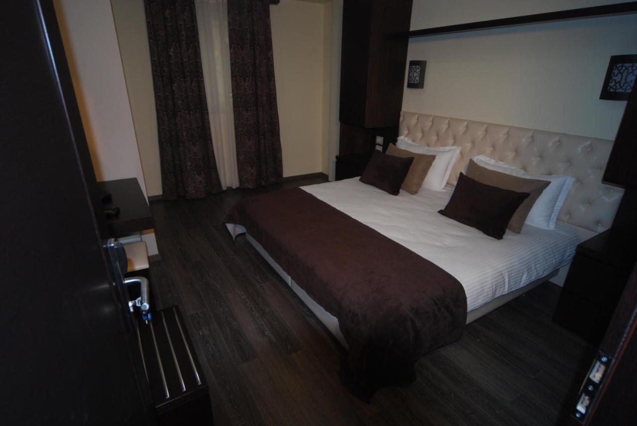 Hotel Town House Tirana Room photo